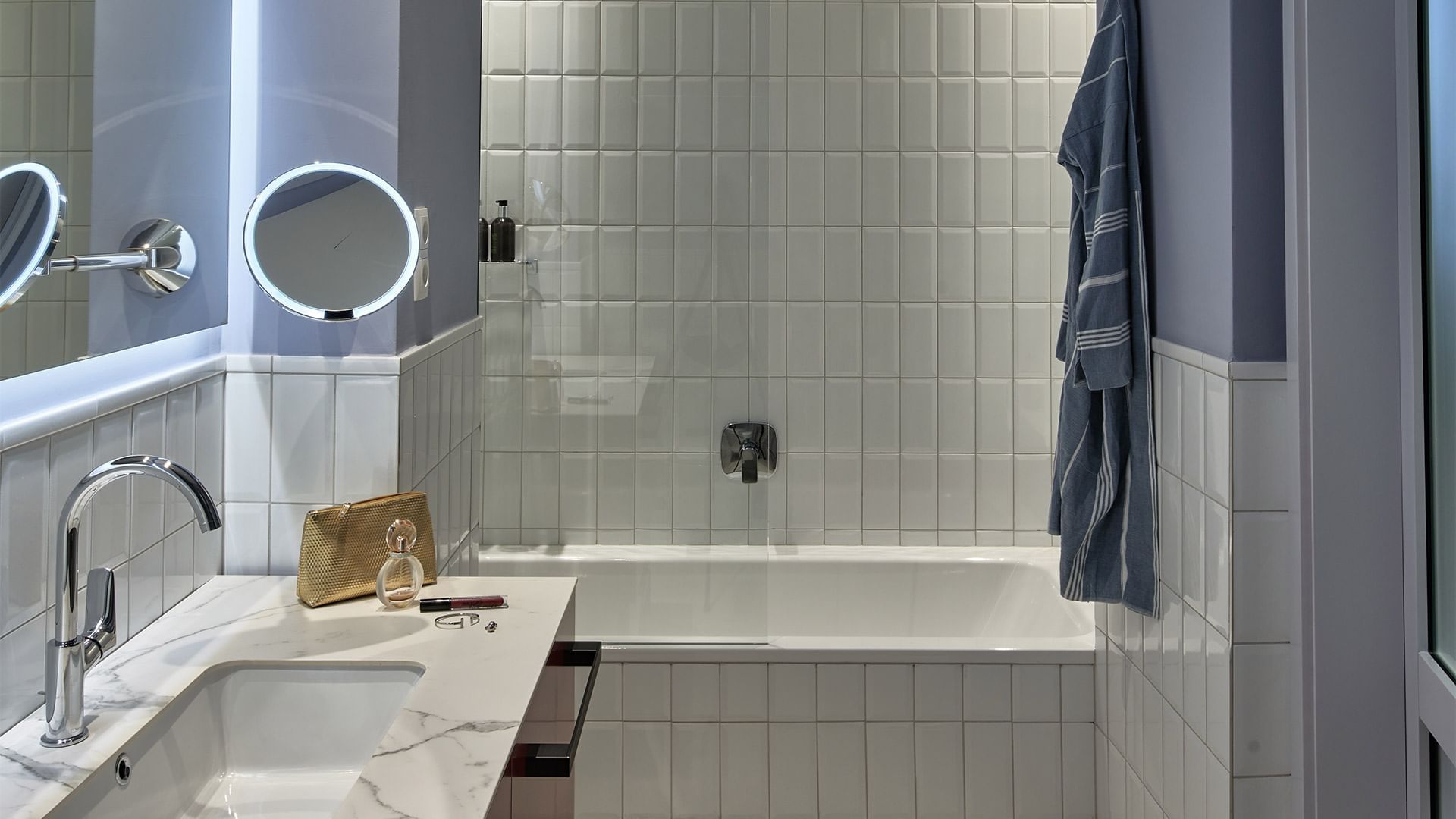 Bathroom bathtub in Deluxe Room at Falkensteiner Hotels
