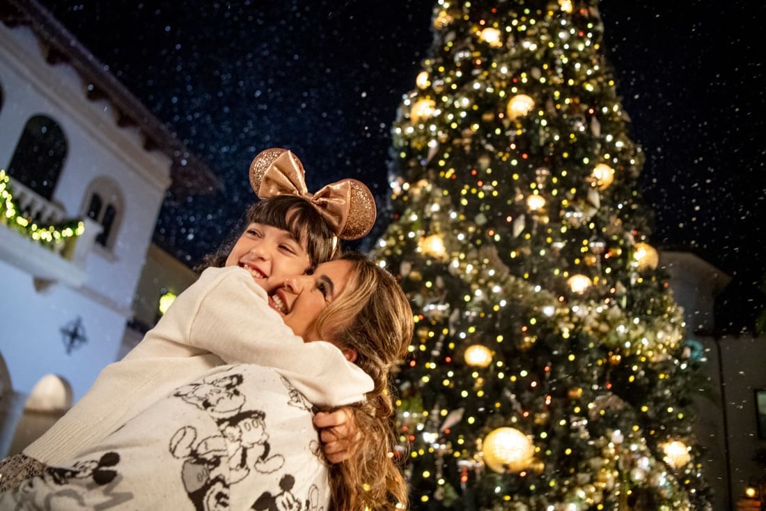 Holidays-at-disney-springs