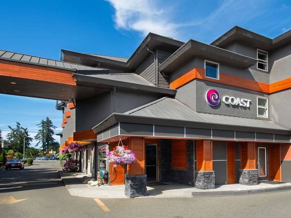 Exterior of Coast Parksville Hotel