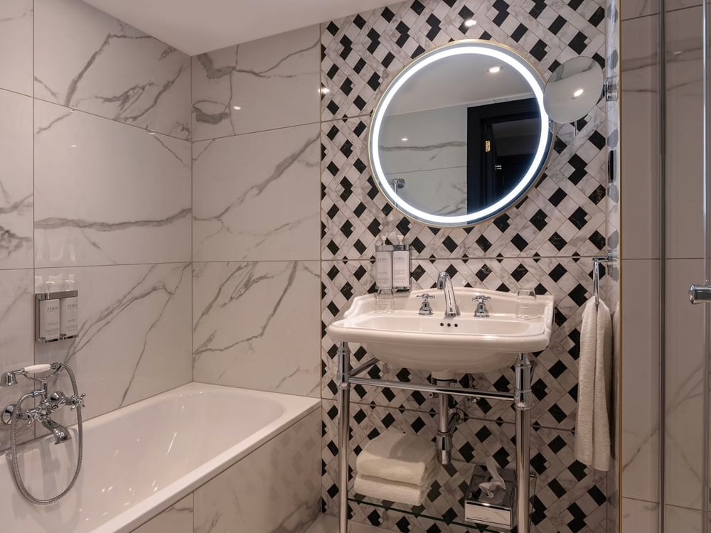 Superior-kamer met gerenoveerde badkamer