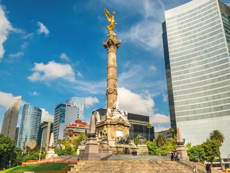 Monumento Ángel de la Independencia cerca de One Hotels