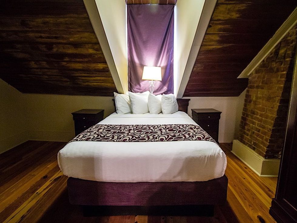 Bed & lamp, Christophe suite at French Quarter Guesthouses