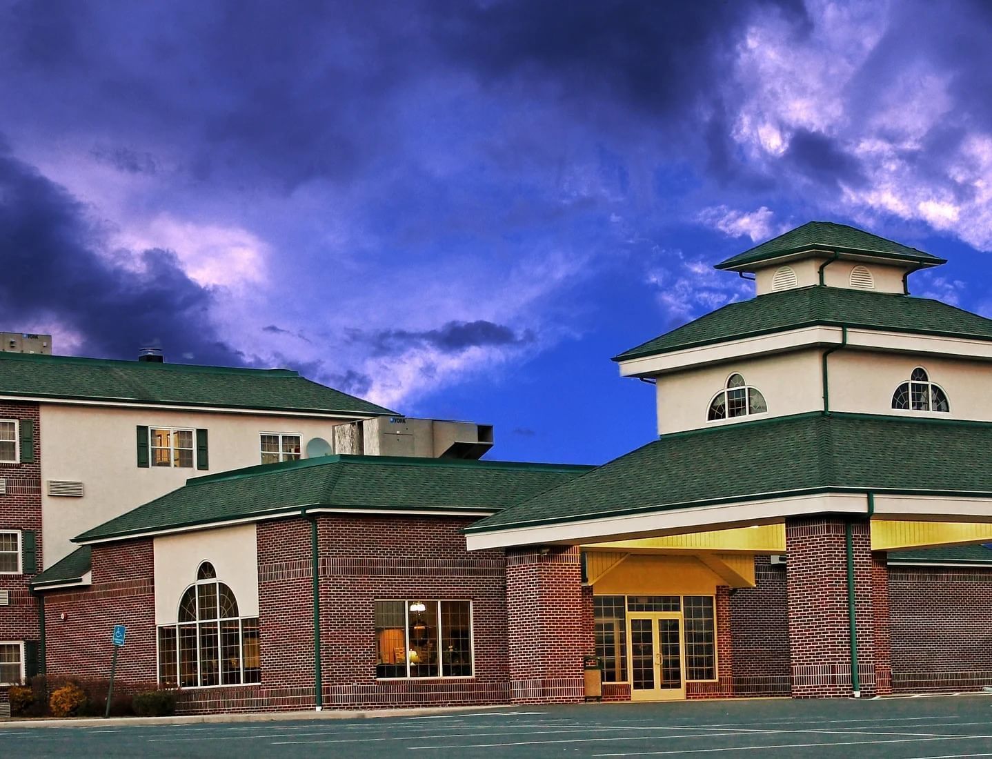 South Branch Hotel In Moorefield Wv www.southbranchinn.com