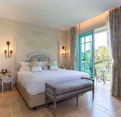 Room of U KHAO YAI with king size bed and garden view at U Hotel