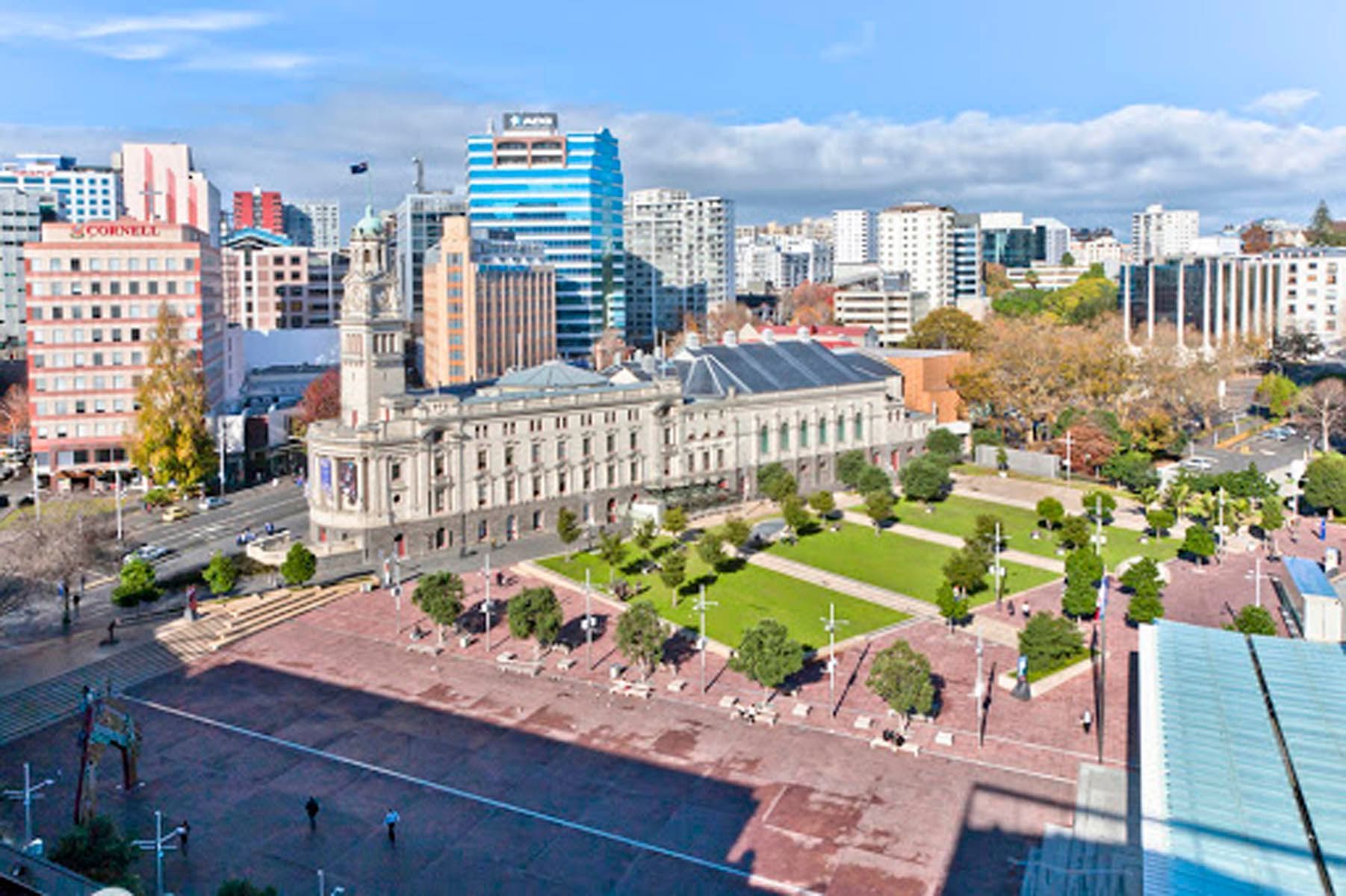 CENTRAL AOTEA SQUARE
