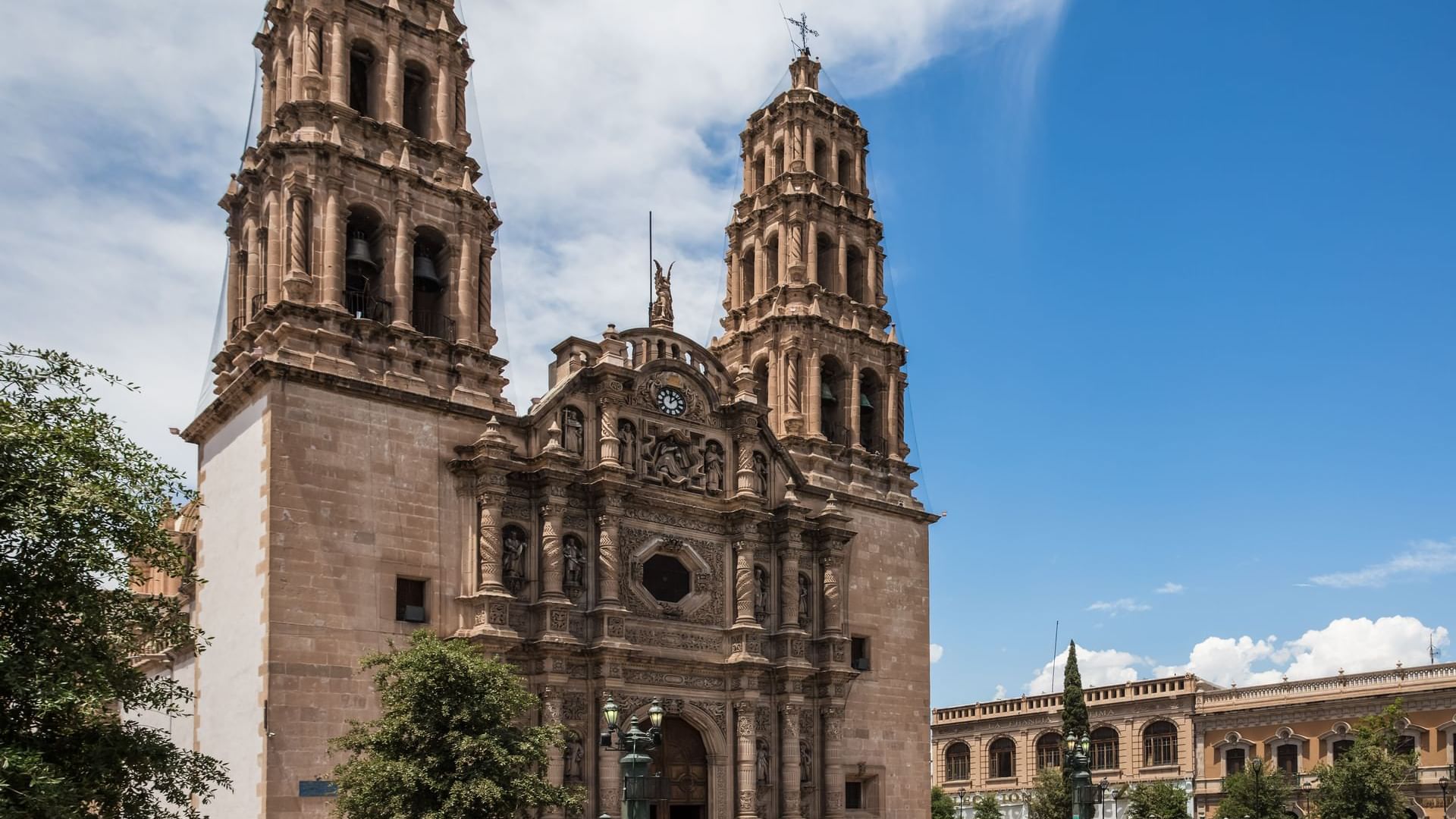 The exterior of the church near One Chihuahua Fashion Mall