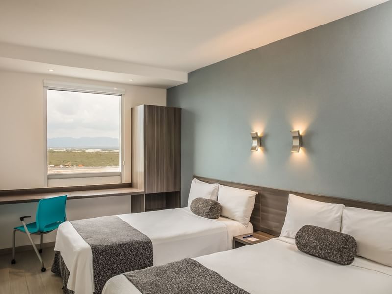 Interior de la habitación doble superior en One Hotels