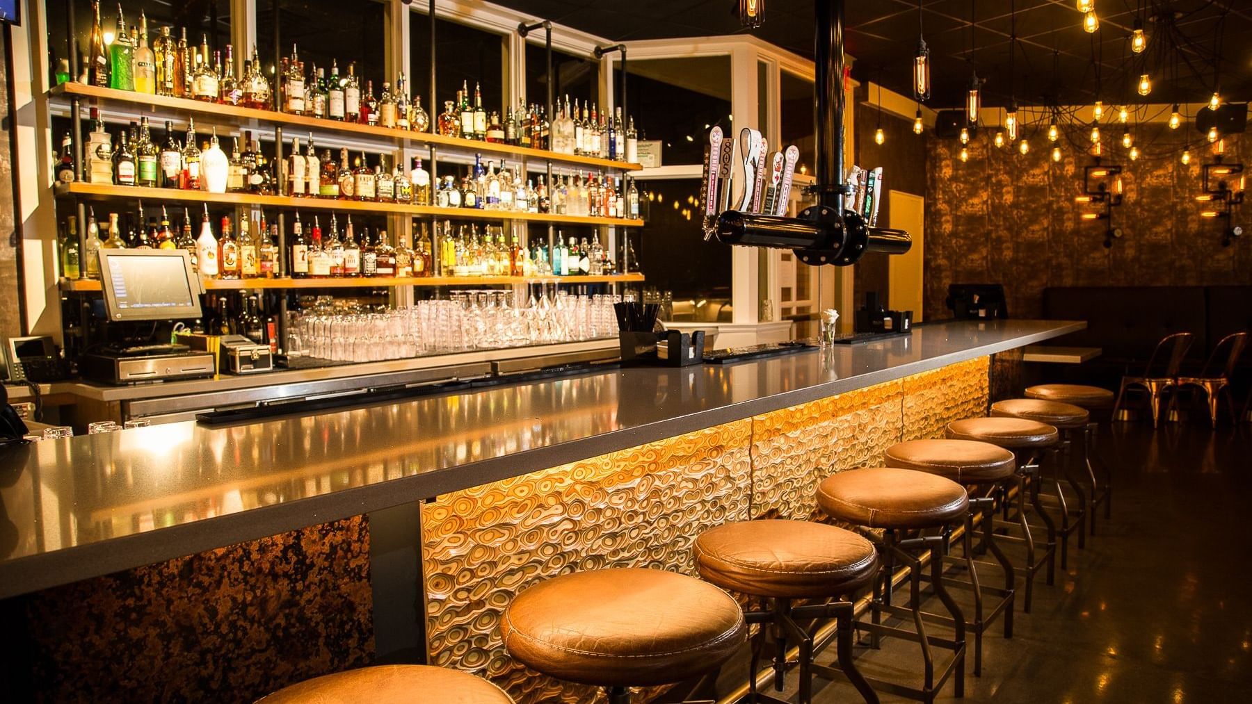 Nine Flags Bar & Grill - The Fredonia Hotel