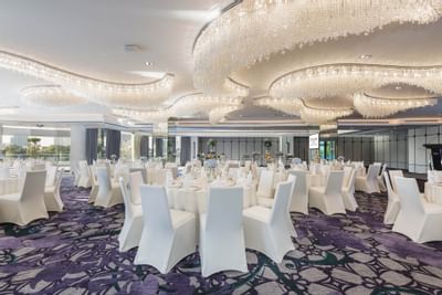 Banquet tables in the River Meeting room at Chatrium Hotel