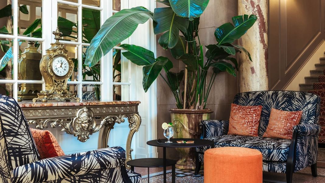 Mobilier vintage dans un lobby, Oceania Le Métropole Montpellier