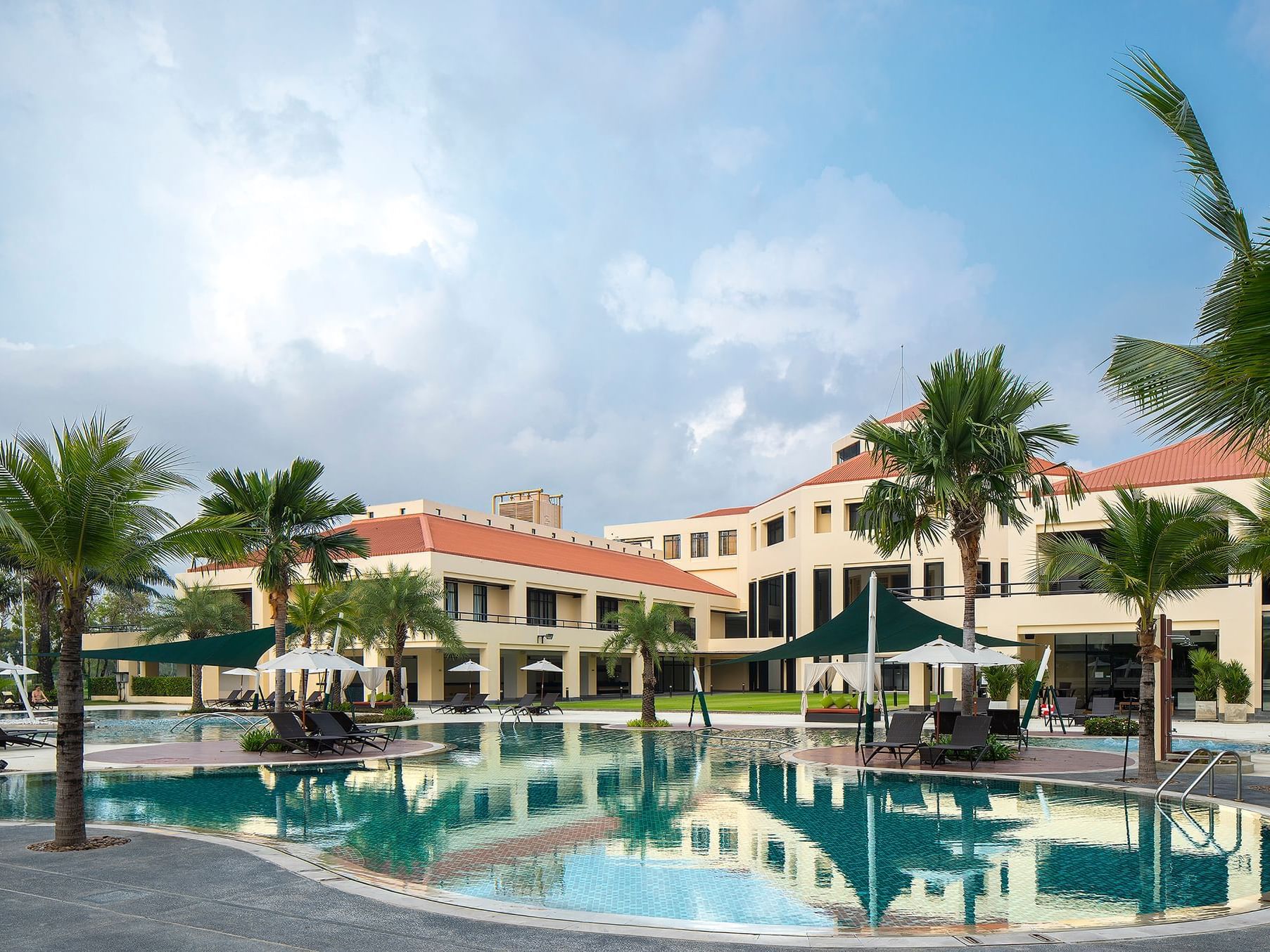 Outdoor pool area in Eastin Thana City Golf Resort Bangkok