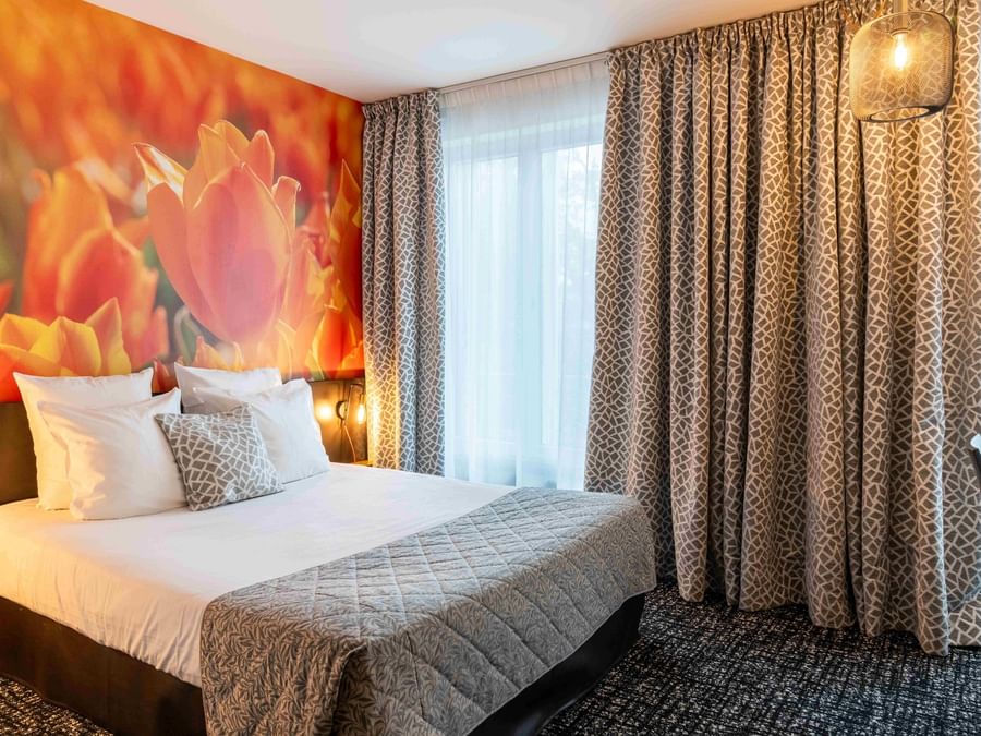 Chambre Double Confort élégante avec vue sur la ville à l'Hôtel de la Paix à Brest.