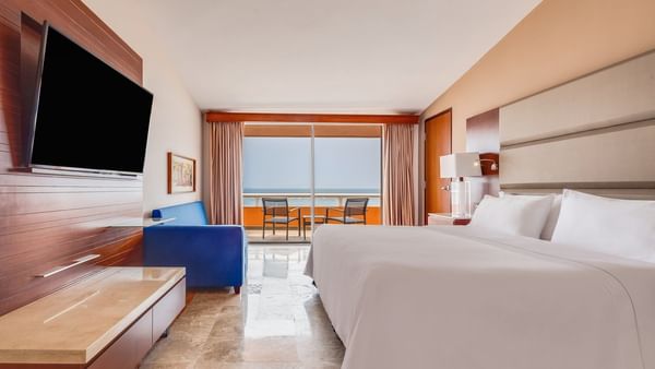 Master Suite with sea view at Grand Fiesta Americana