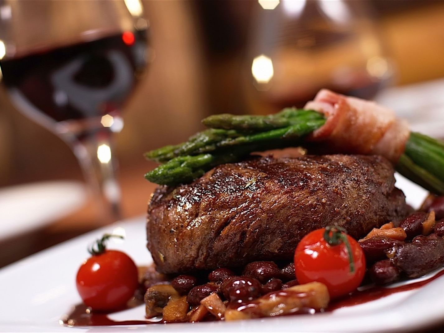 steak, mushrooms and red wine