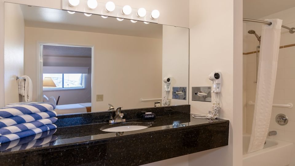 One-Bedroom Accessible Suite