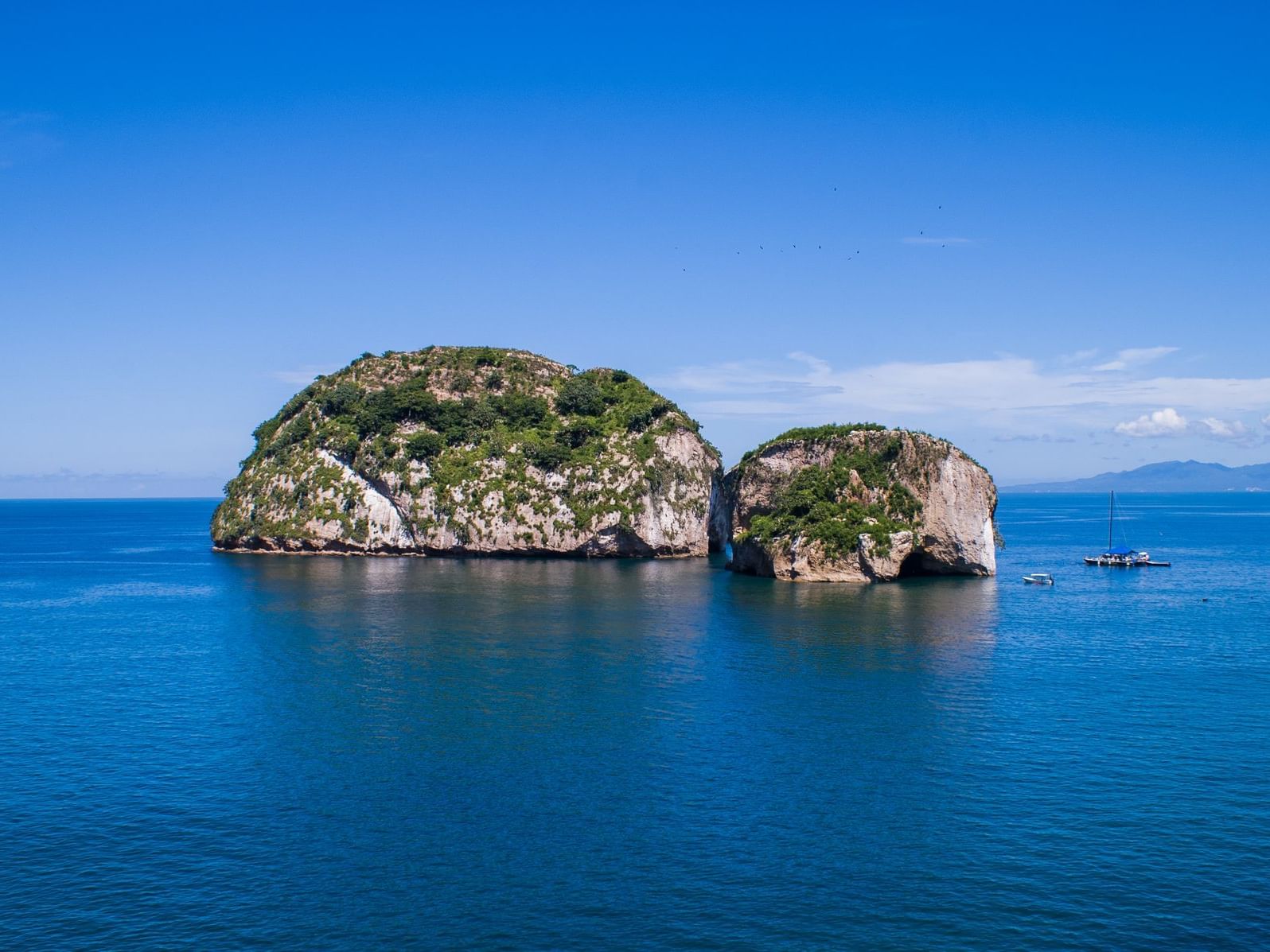 Calming view of Los Arcos Island near Buenaventura Grand Hotel and Spa