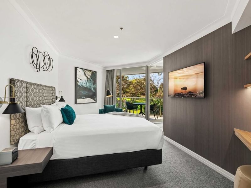 Deluxe 1-bedroom Garden View Suite at Pullman Quay Grand Sydney