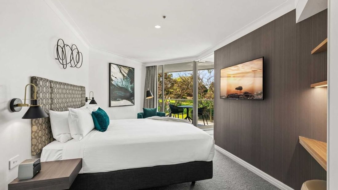 Deluxe 1-bedroom Garden View Suite at Pullman Quay Grand Sydney