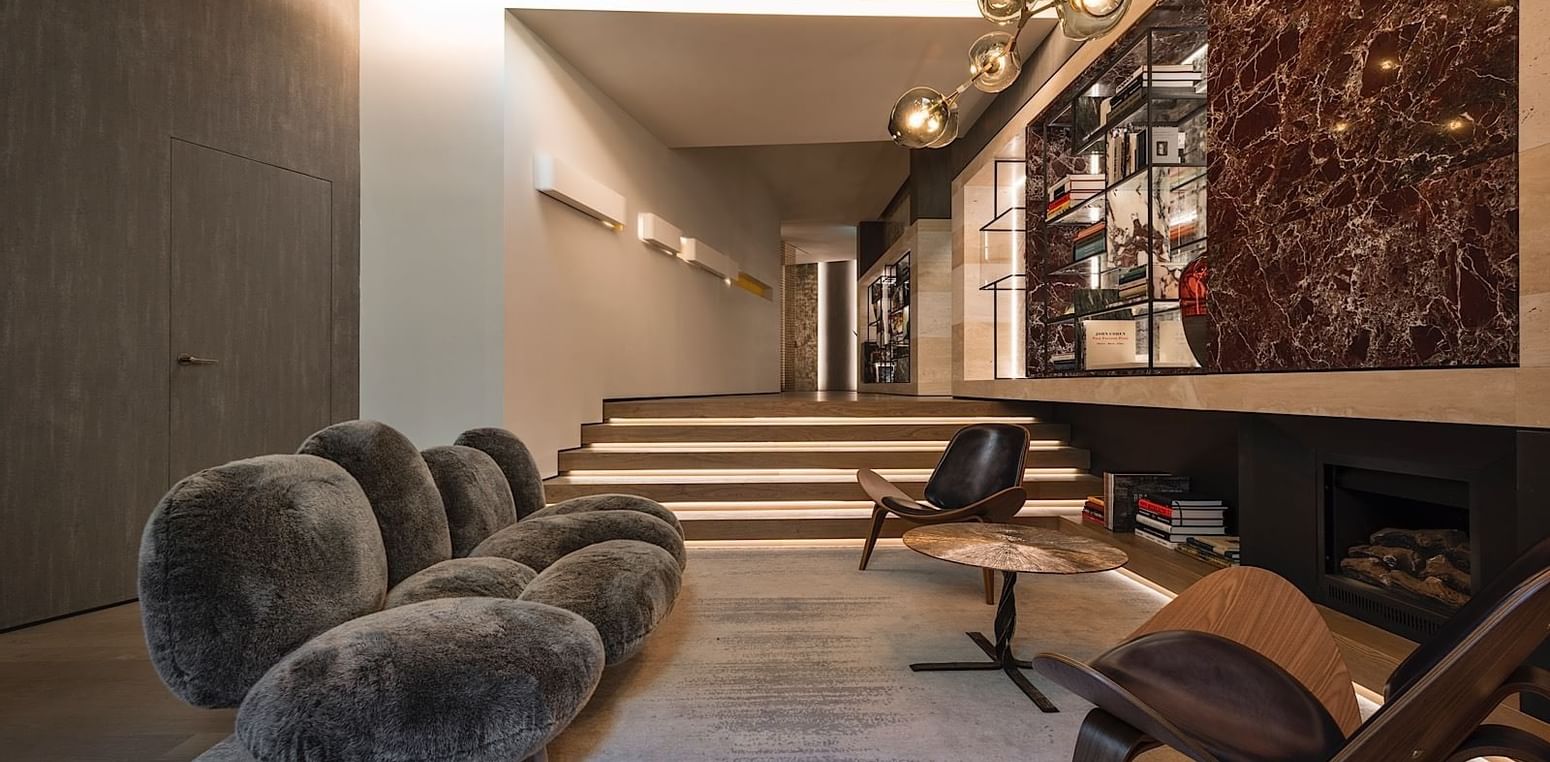 Chairs available in the lobby at Fendi Private Suites Hotel