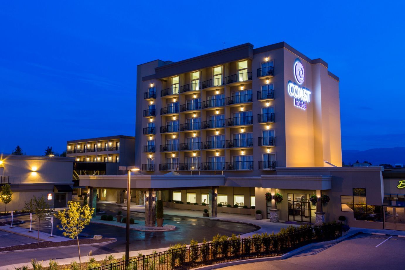 Coast Capri Hotel Exterior