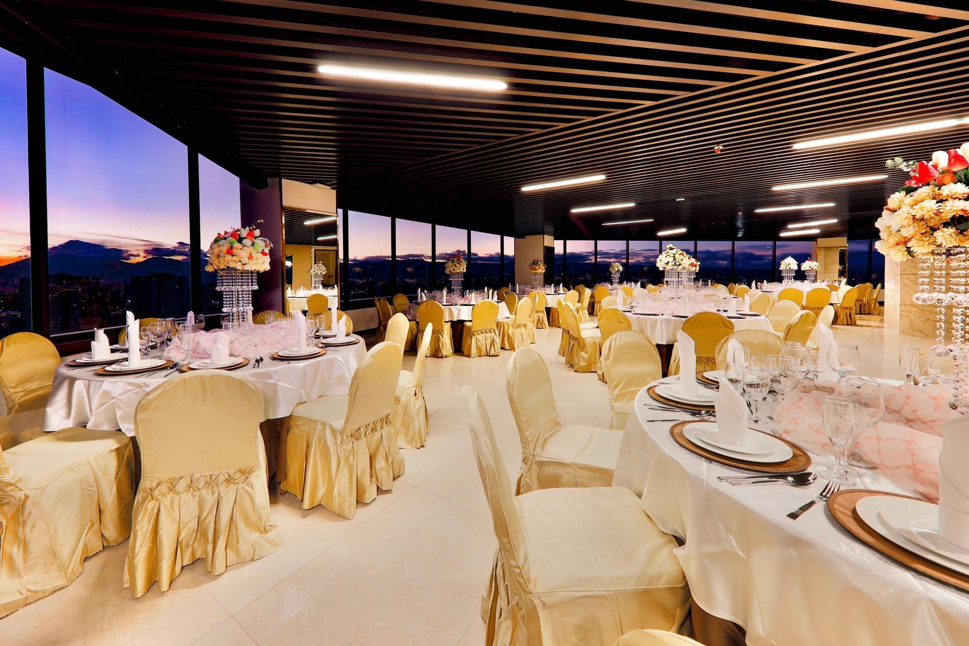 Salones para eventos en la Ciudad de Guatemala Hotel Vista Quince Salones para eventos en la Ciudad de Guatemala Hotel Vista Quince