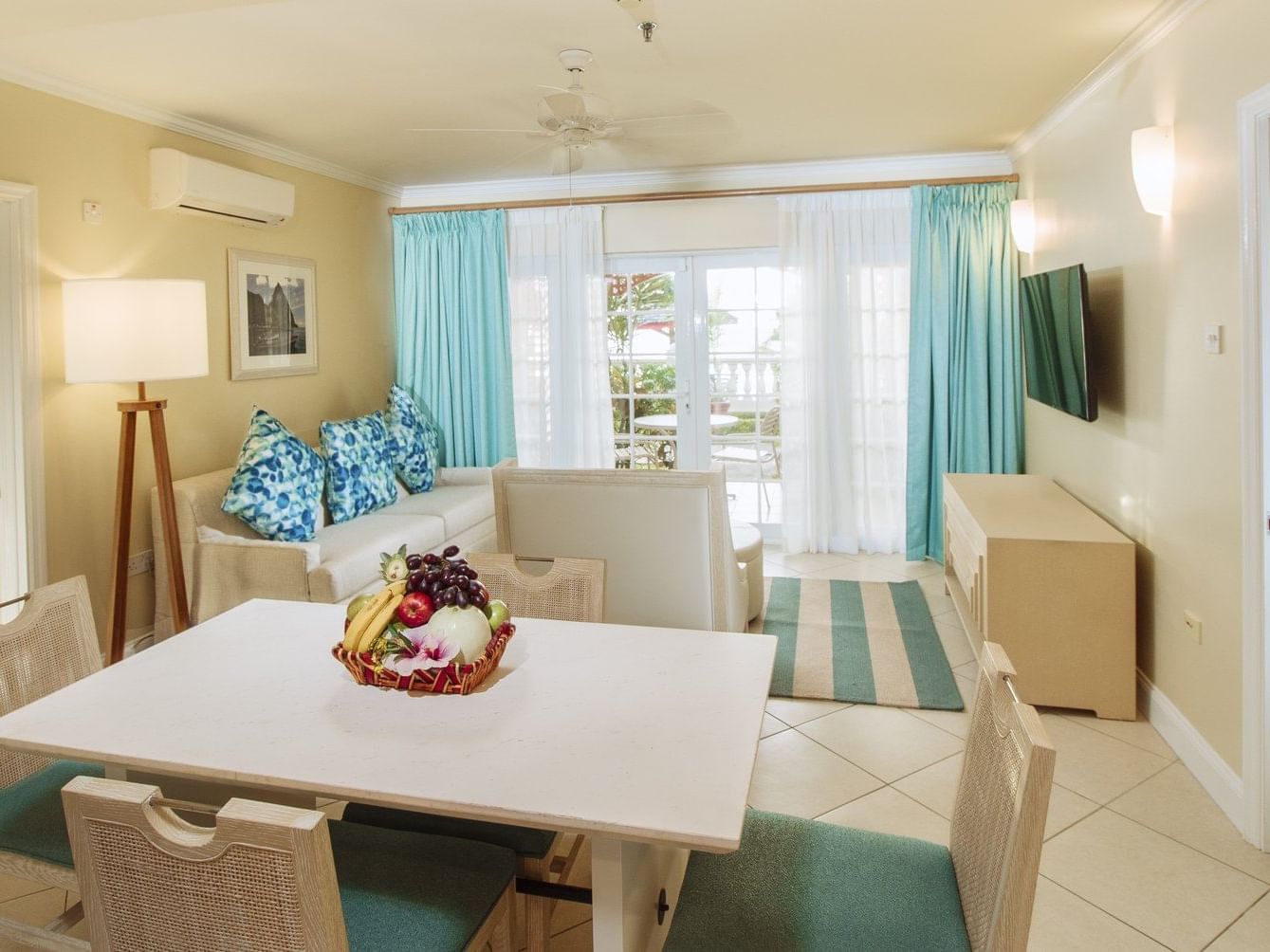 Pool View Suite