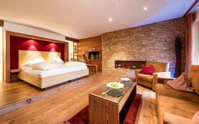 Bedroom interior of Premium Suite at Liebes Rot Flueh