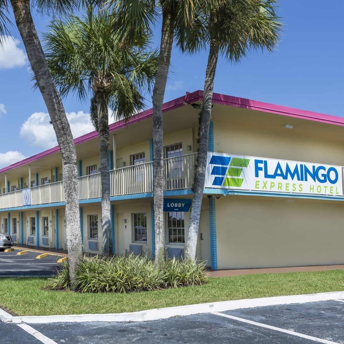 Exterior view of the parking at Flamingo Express Hotel