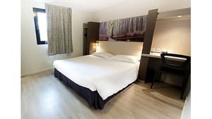 Chambre Simple de l'Hôtel Clermont-Ferrand Sud Aubière