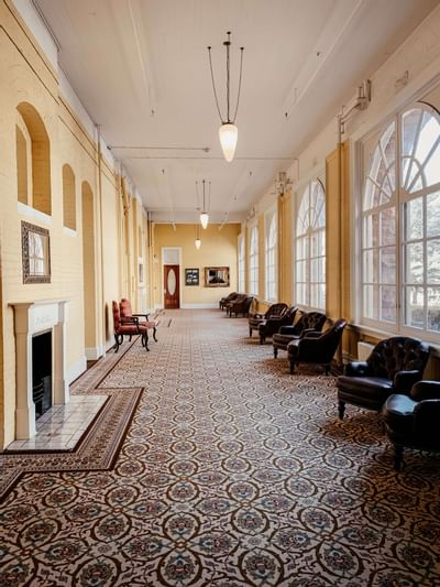 Hotel Colorado corridor