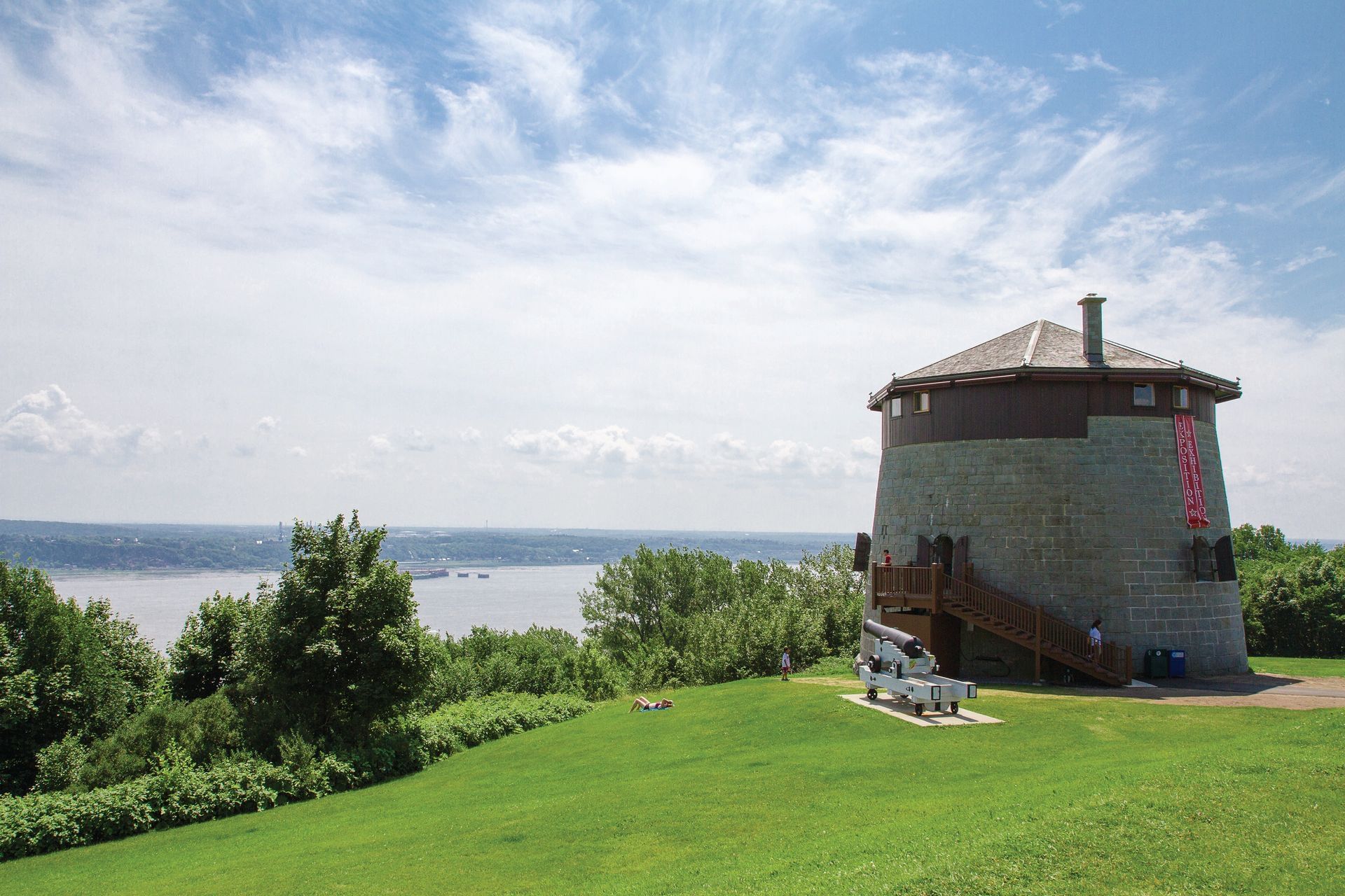 The Plains Of Abraham Museum Can