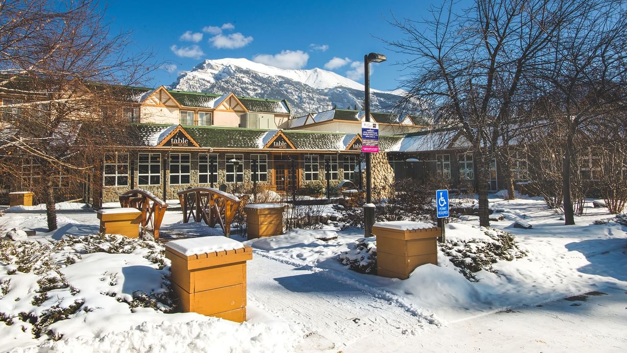 Exterior of Coast Canmore Hotel & Conference Centre