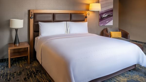 Executive Room, 1 King with comfy bed and lamp at Fiesta Americana Viaducto Aeropuerto