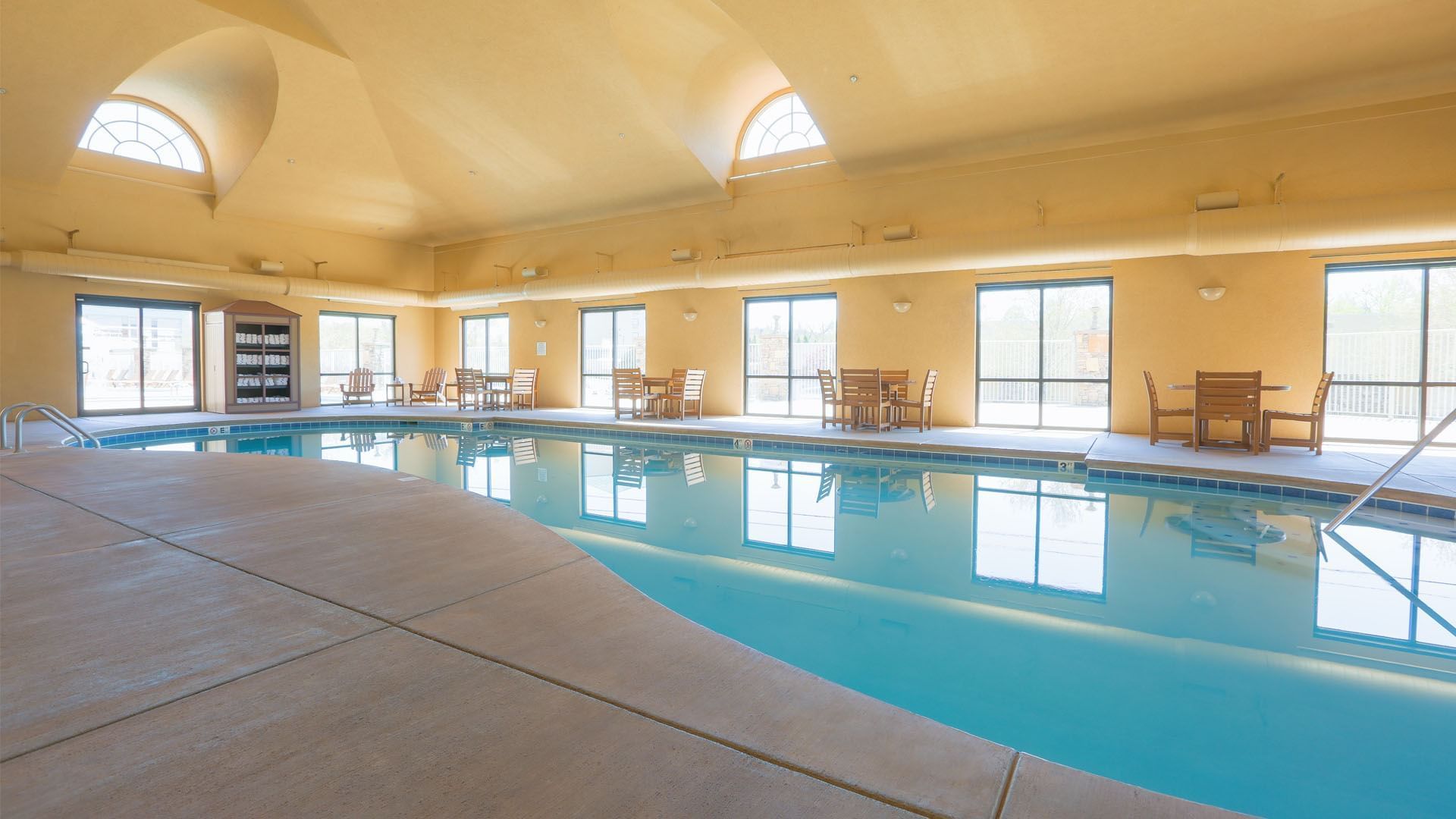 Indoor Pools Hotel Pigeon Music Road Resort