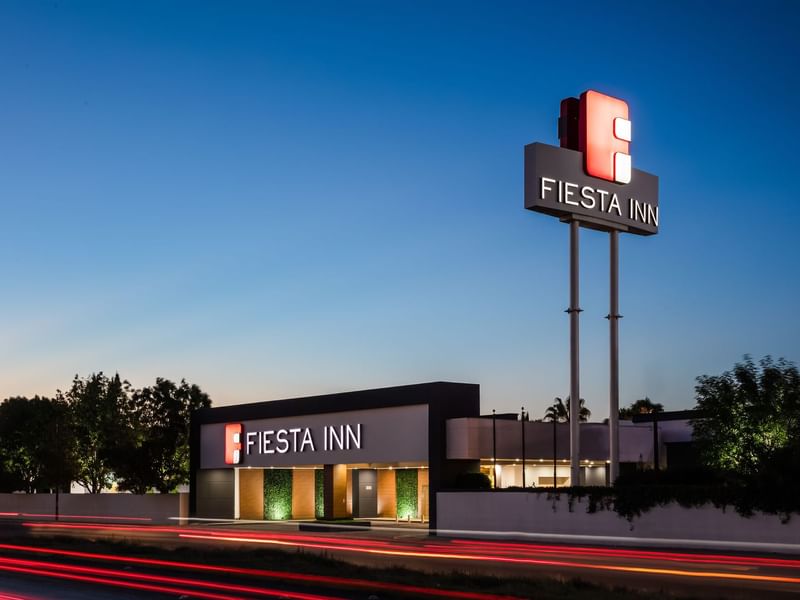Exterior view of the Fi San Luis Potosí Glorieta Juárez façade