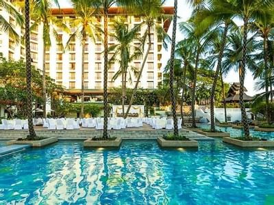 Outdoor Swimming Pool at Chatrium Hotel Royal Lake Yangon