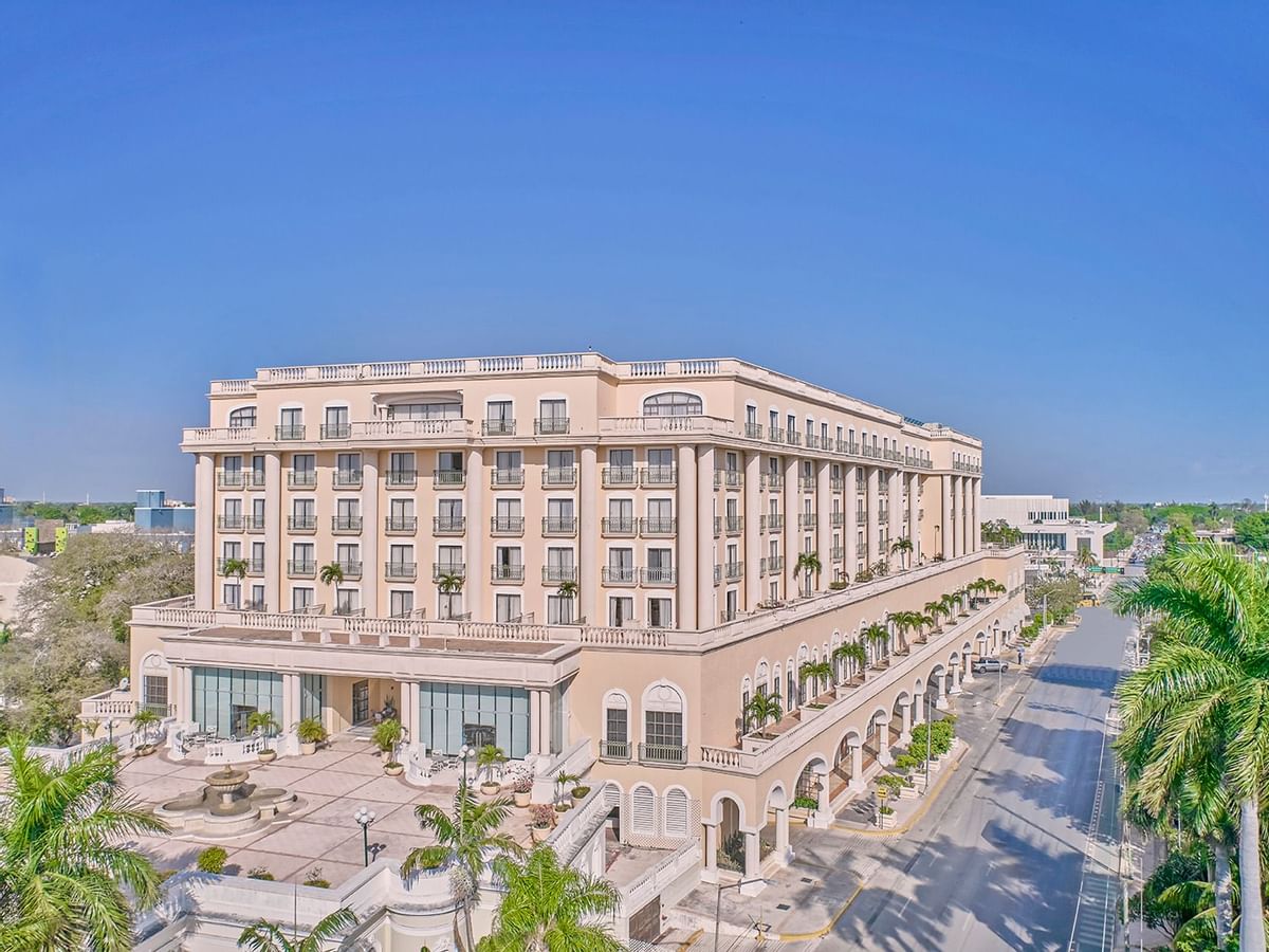 Distant exterior view of Fiesta Americana Mérida, La Colección