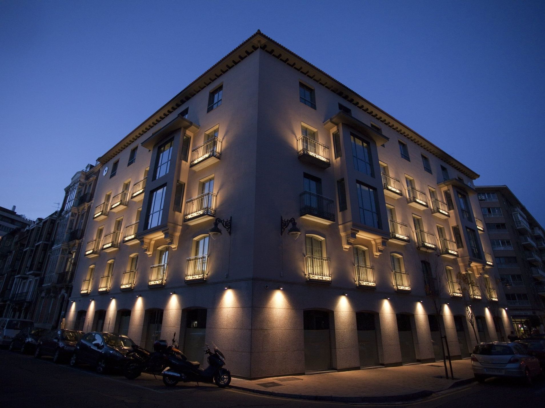 Nexus Valladolid Suites & Hotel