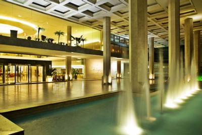 Water springs in front of lobby at Hotel Cascais Miragem
