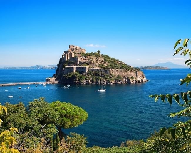 Boat tour Naples