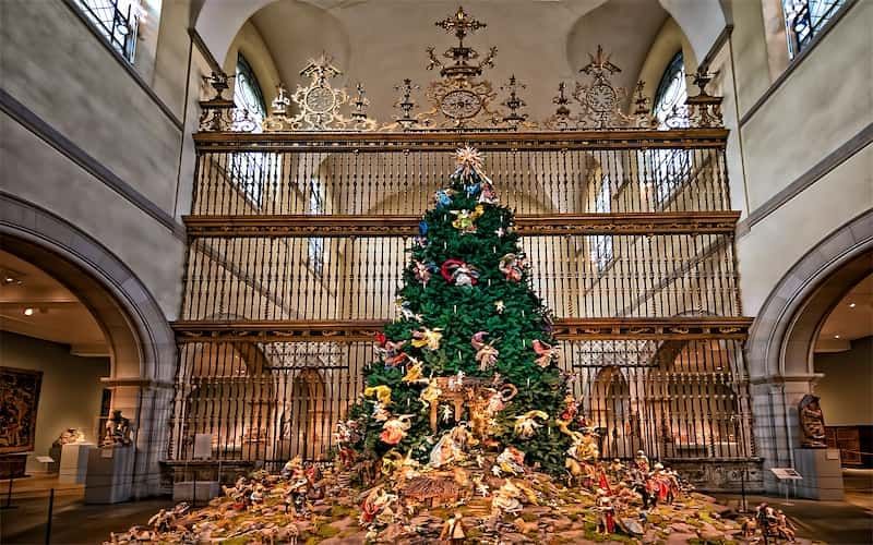 Met Museum Christmas Tree