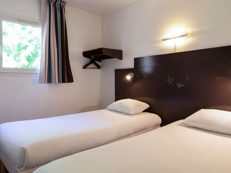 Twin Beds in Executive suite at Hotel Beziers East