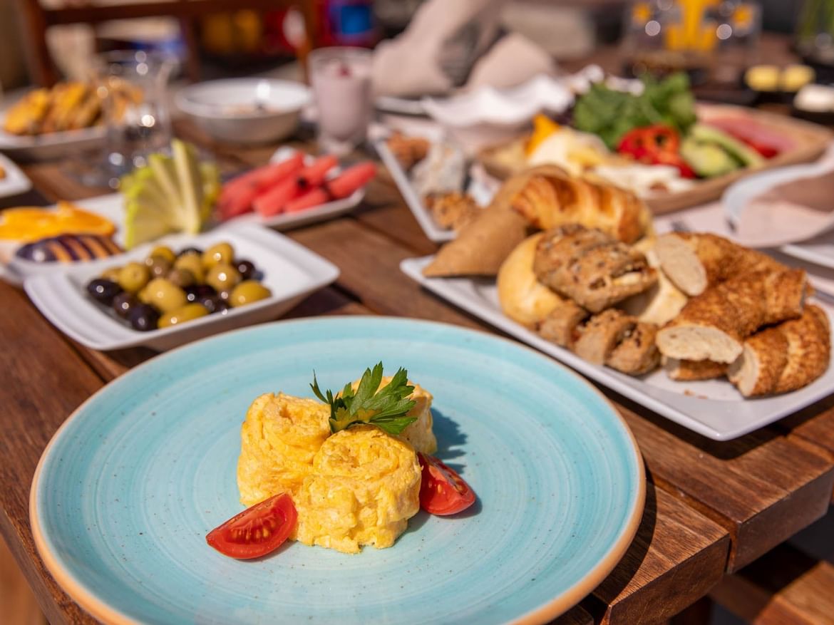 Closeup of dishes on a table in Sitara Restaurant at Senses