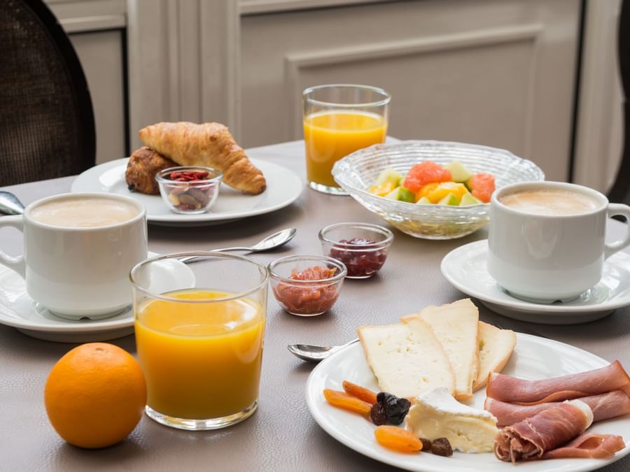 Closeup of a breakfast meal served at Hotel Bulles by Forgeron
