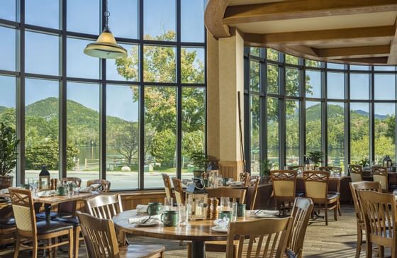 Dining tables in Dancing Bear Restaurant at High Peaks Resort