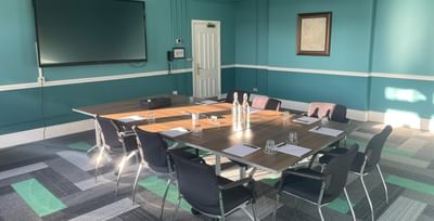 meeting room at easthampstead park in wokingham