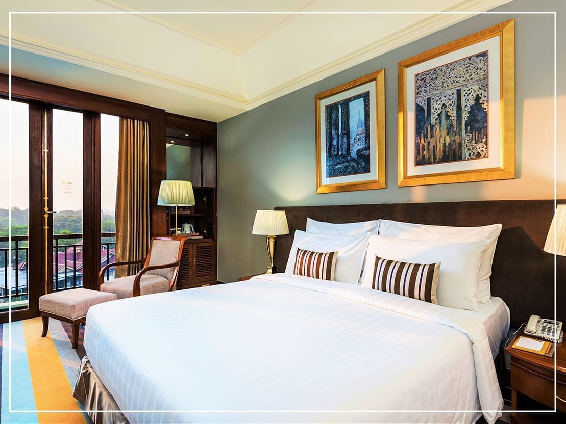 Grand Deluxe Room City View with king bed at Chatrium Hotel Royal Lake Yangon