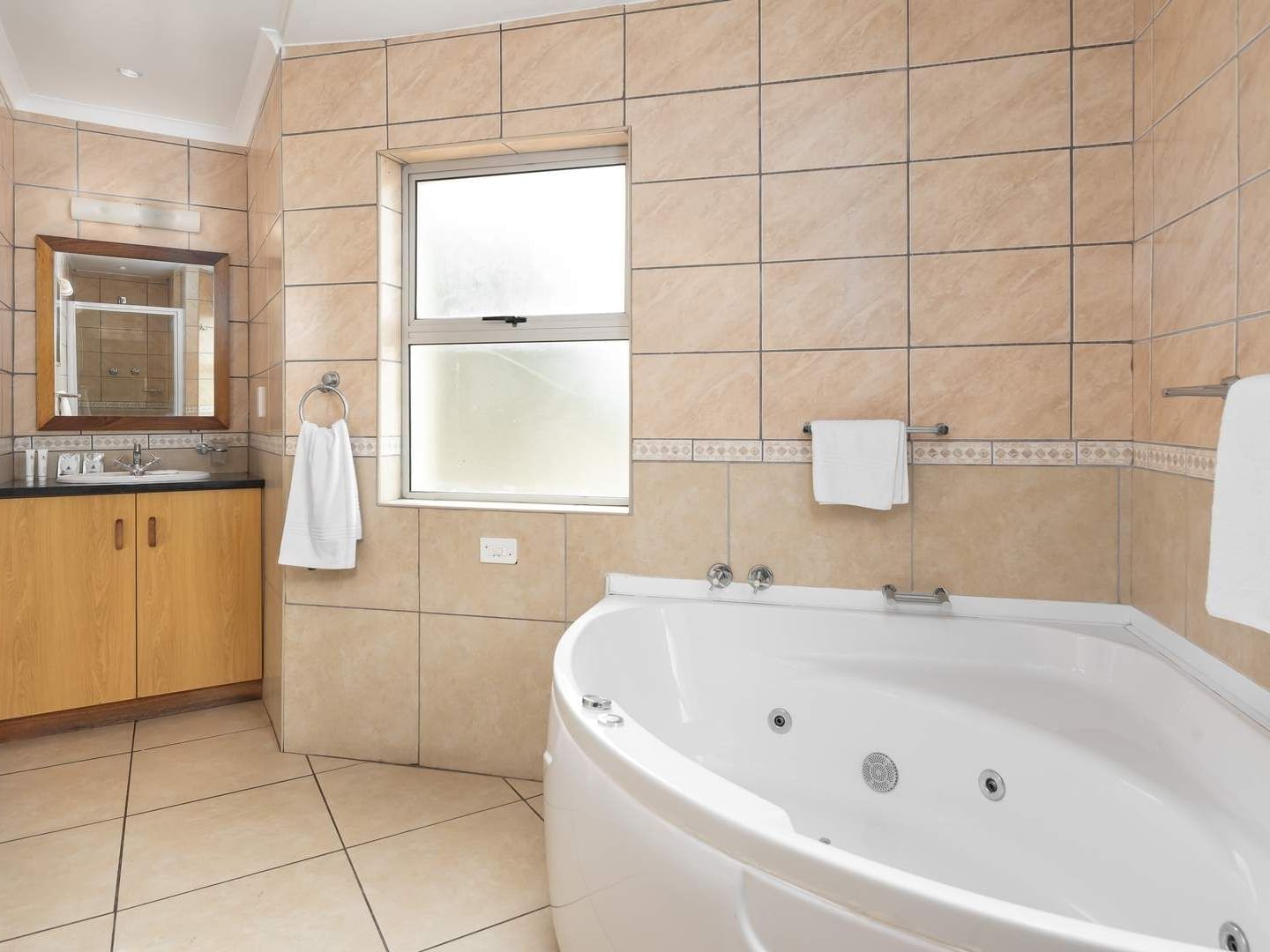 2Bedroom Superior Chalet Port Owen Marina