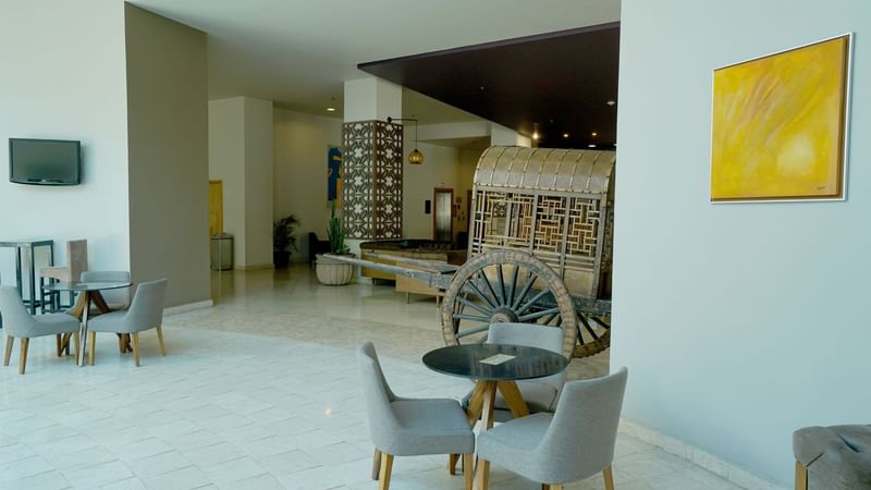 Lobby with bullock cart at Gamma Xalapa Nubara of Gamma Hotels