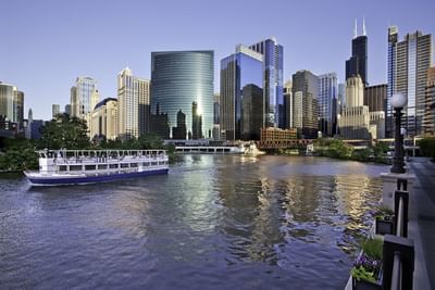 Chicago river going through downtown near Kinzie Hotel